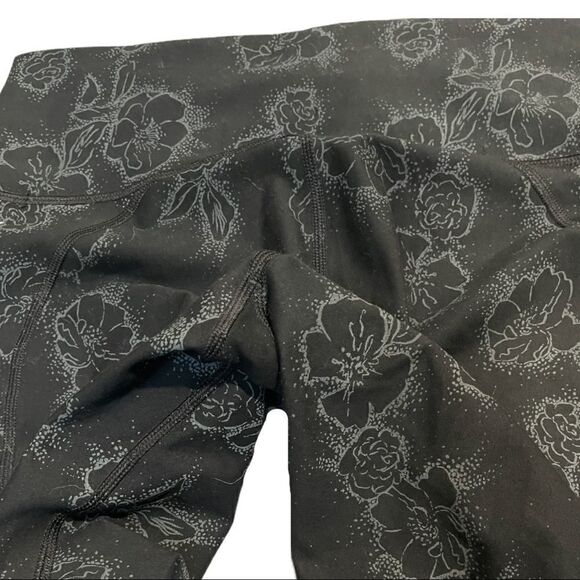 Fabletics mid-Rise outlined floral crop leggings Sz S - Picture 9 of 11